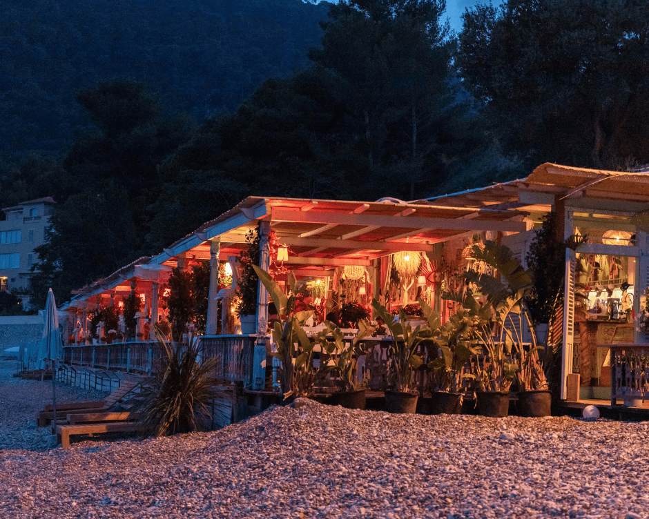 Night view of the restaurant from the beach